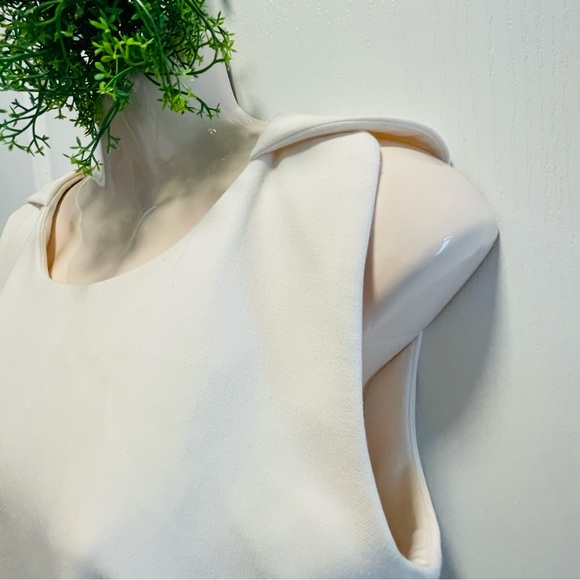 50% OFF Discount for a Queen 👑 ALL Items at my closet - Picture 3 of 17